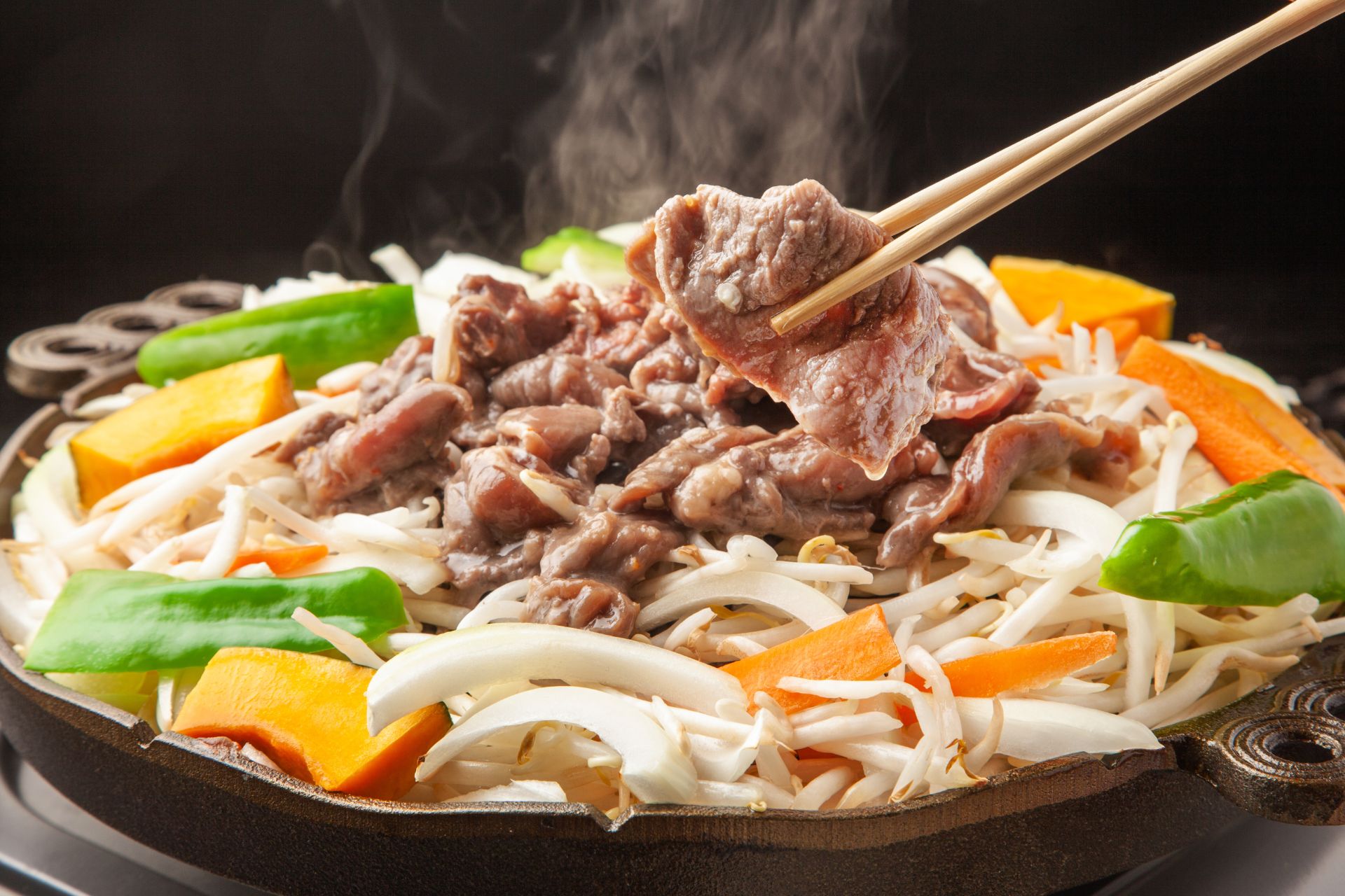 希少な国産とアイスランド産の高品質な羊肉を厳選してご用意